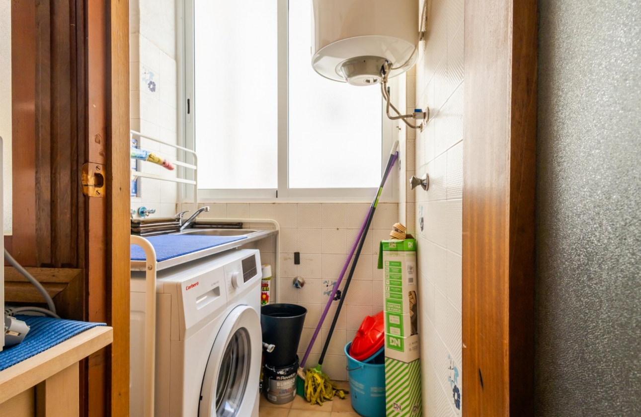 Rynek wtórny - Apartament - Torrevieja - Playa De Los Naufragos