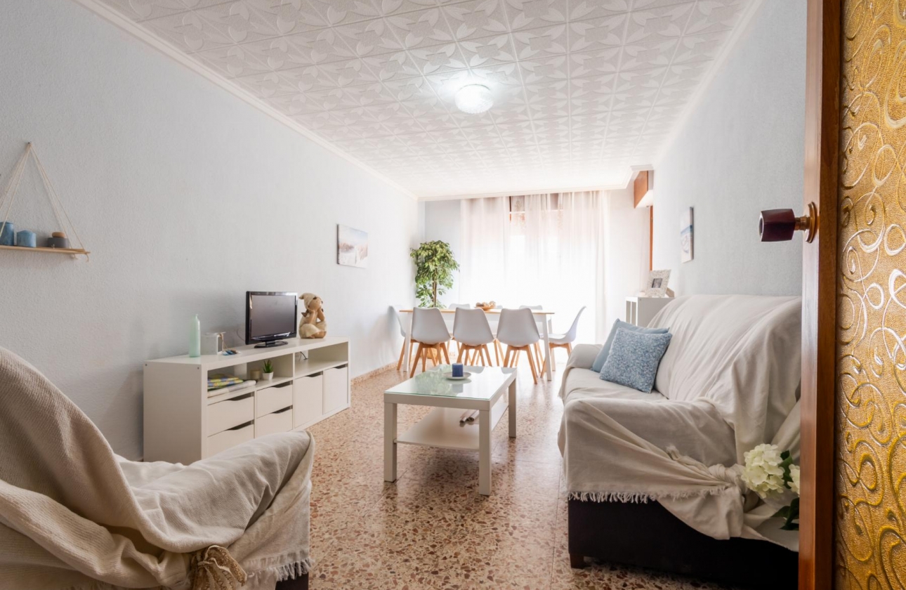 Rynek wtórny - Apartament - Torrevieja - Playa De Los Naufragos