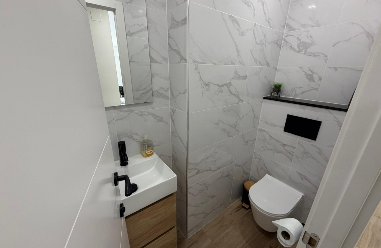 Rynek wtórny - Apartament - Torrevieja - Acequion