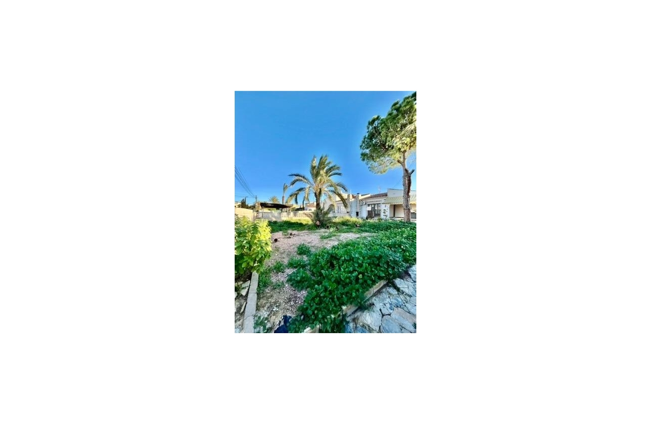 Resale - Villa - Torrevieja - Aguas Nuevas