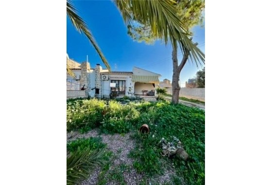 Resale - Villa - Torrevieja - Aguas Nuevas