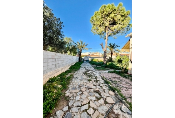 Resale - Villa - Torrevieja - Aguas Nuevas