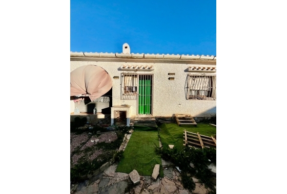Resale - Villa - Torrevieja - Aguas Nuevas