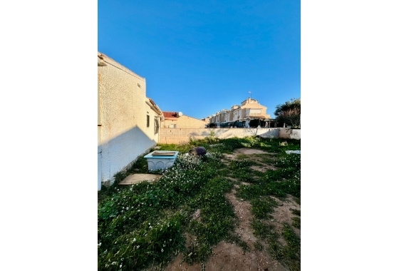 Resale - Villa - Torrevieja - Aguas Nuevas