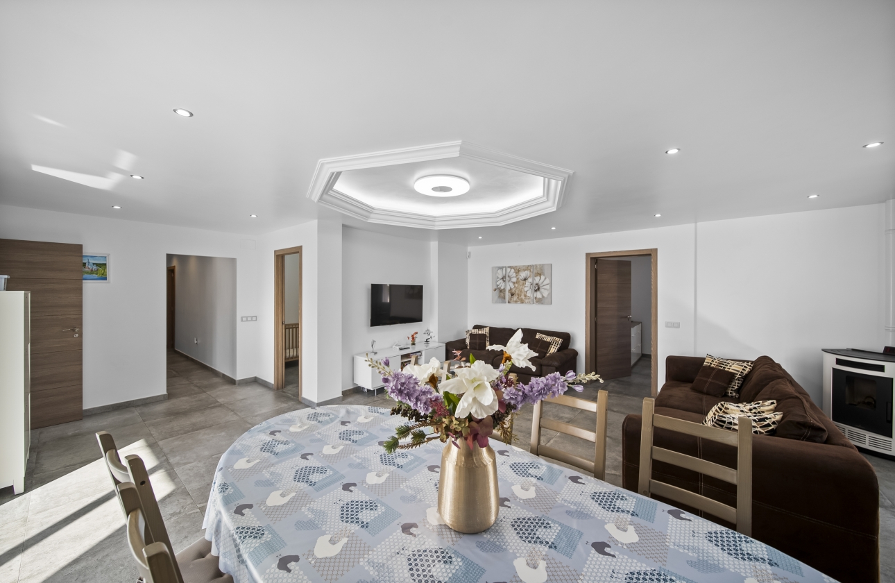 Resale - Villa - Orihuela Costa - La Zenia