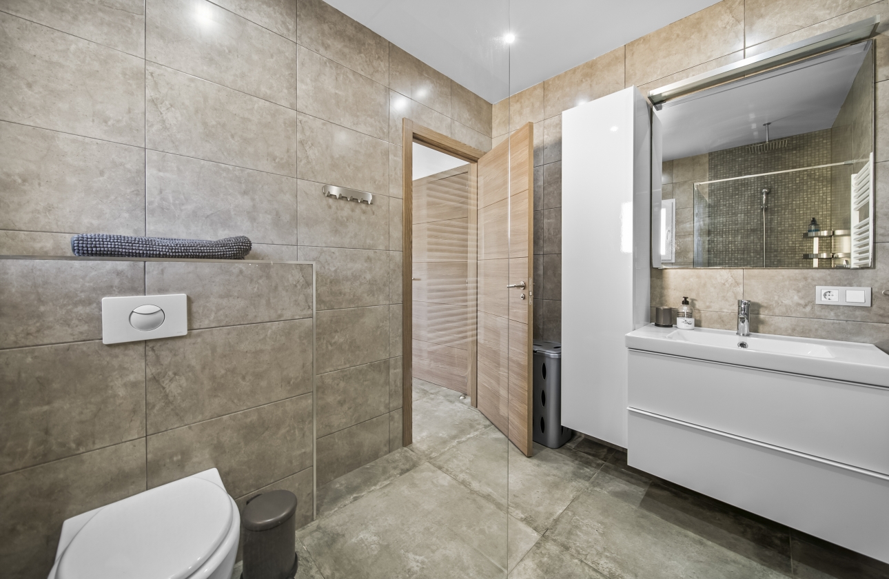 Resale - Villa - Orihuela Costa - La Zenia