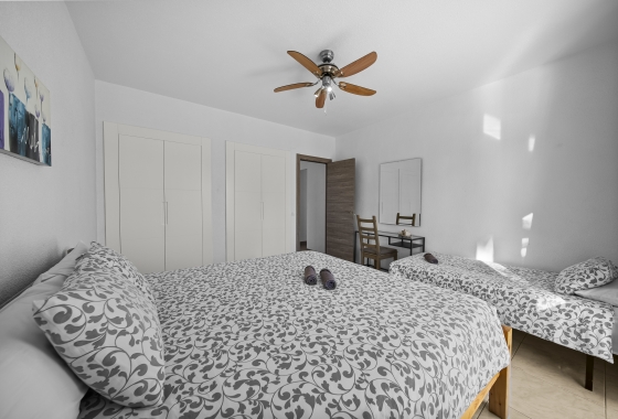 Resale - Villa - Orihuela Costa - La Zenia