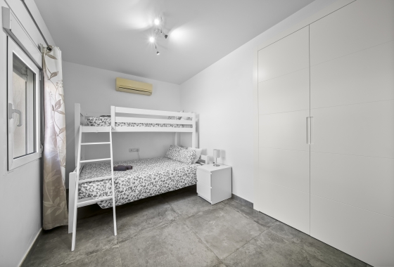 Resale - Villa - Orihuela Costa - La Zenia