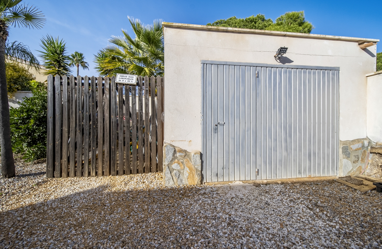 Resale - Villa - Orihuela Costa - La Zenia