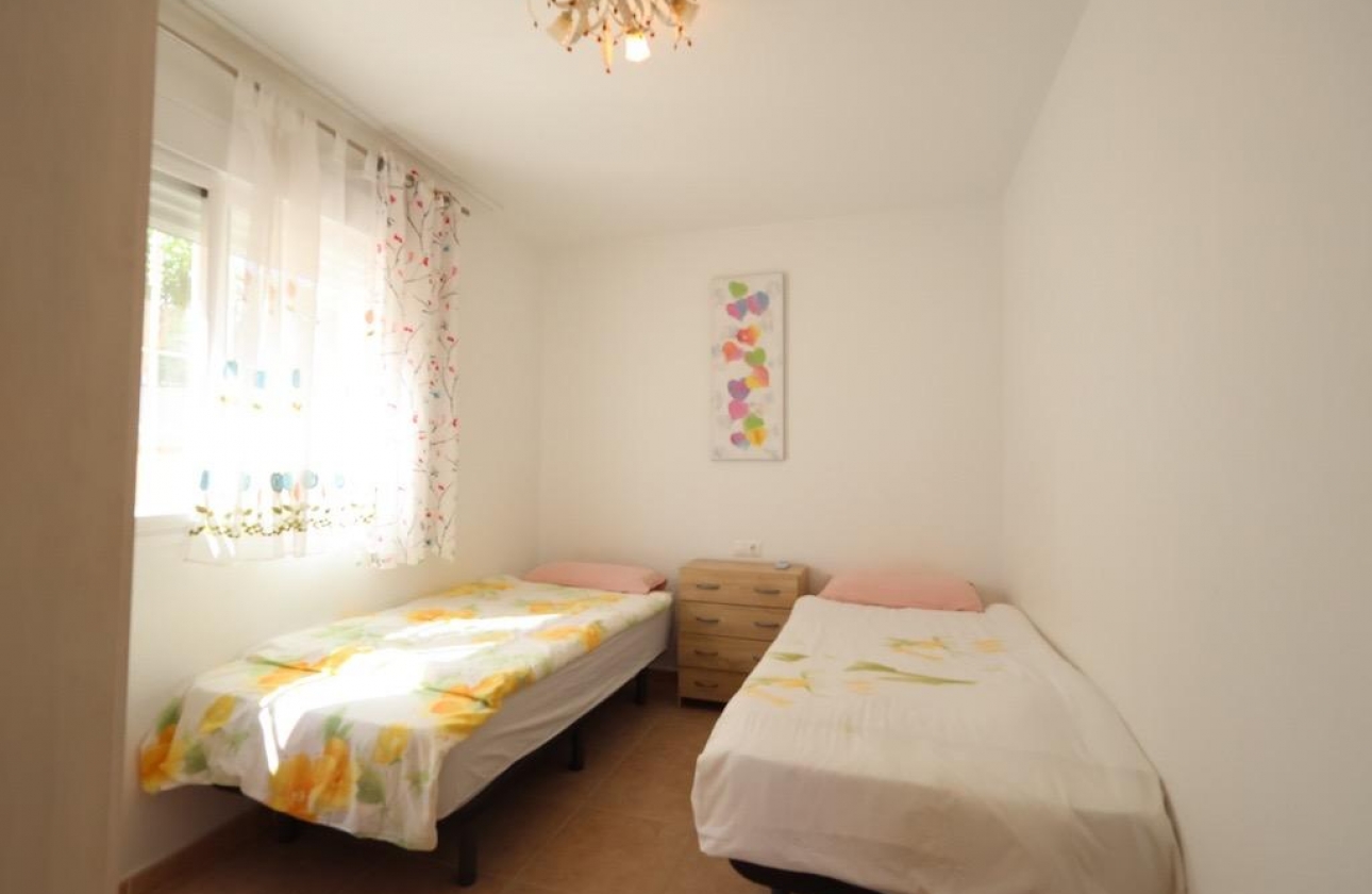 Resale - Apartment - Orihuela Costa - Campoamor