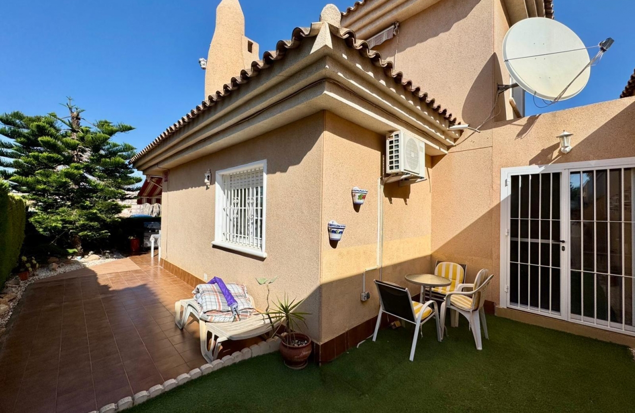 Rynek wtórny - Villa - Torrevieja - Los Altos
