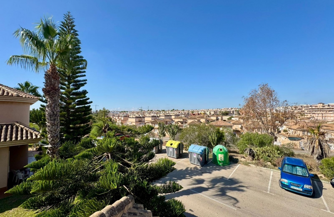 Rynek wtórny - Villa - Torrevieja - Los Altos