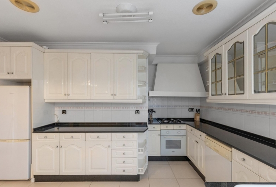 Resale - Apartment - Torrevieja - Paseo maritimo