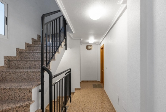 Resale - Apartment - Torrevieja - Paseo maritimo