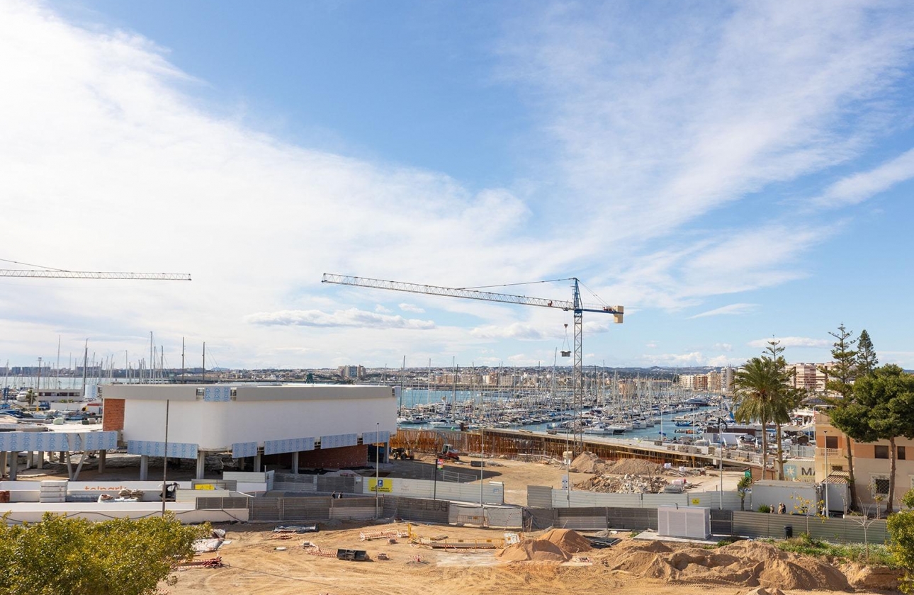 Resale - Apartment - Torrevieja - Paseo maritimo