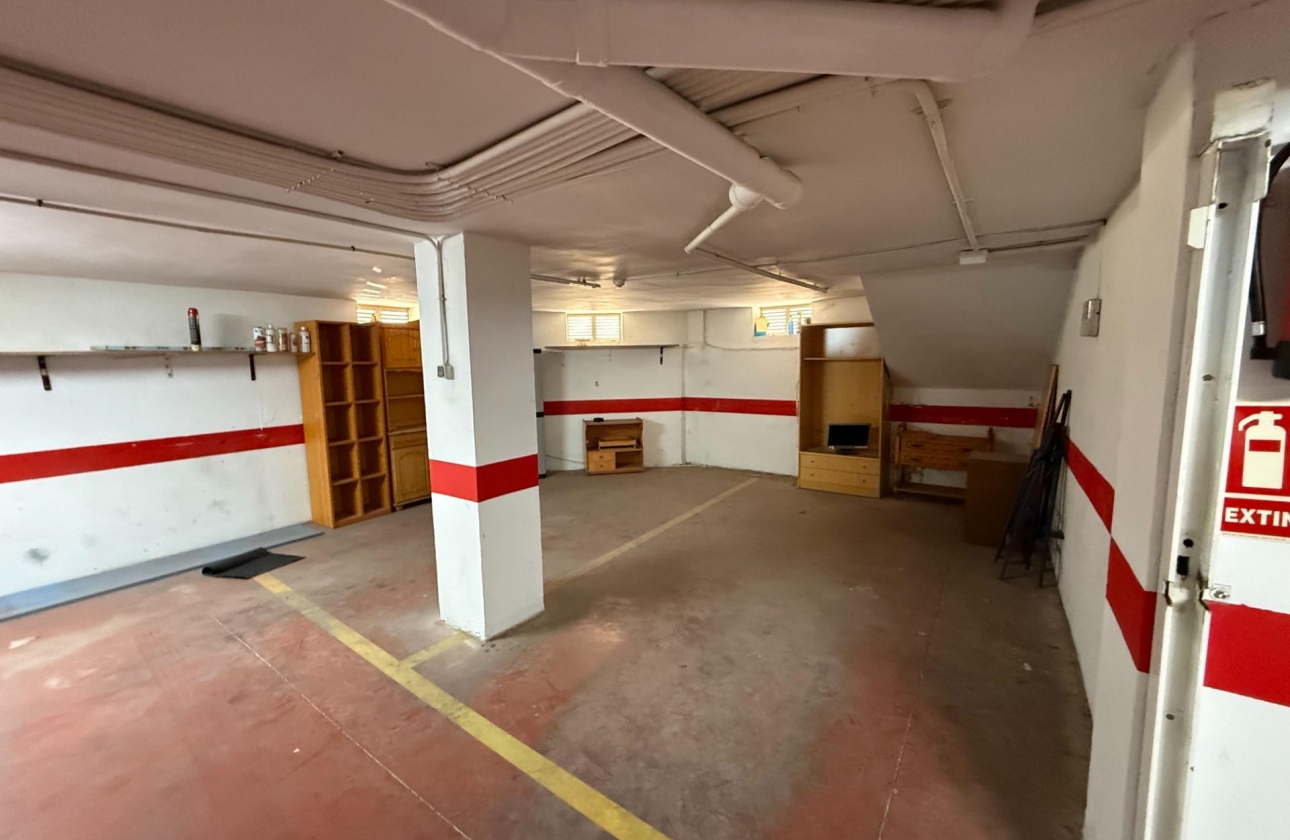 Wynajem długoterminowy - Garaż - Torrevieja - Centro