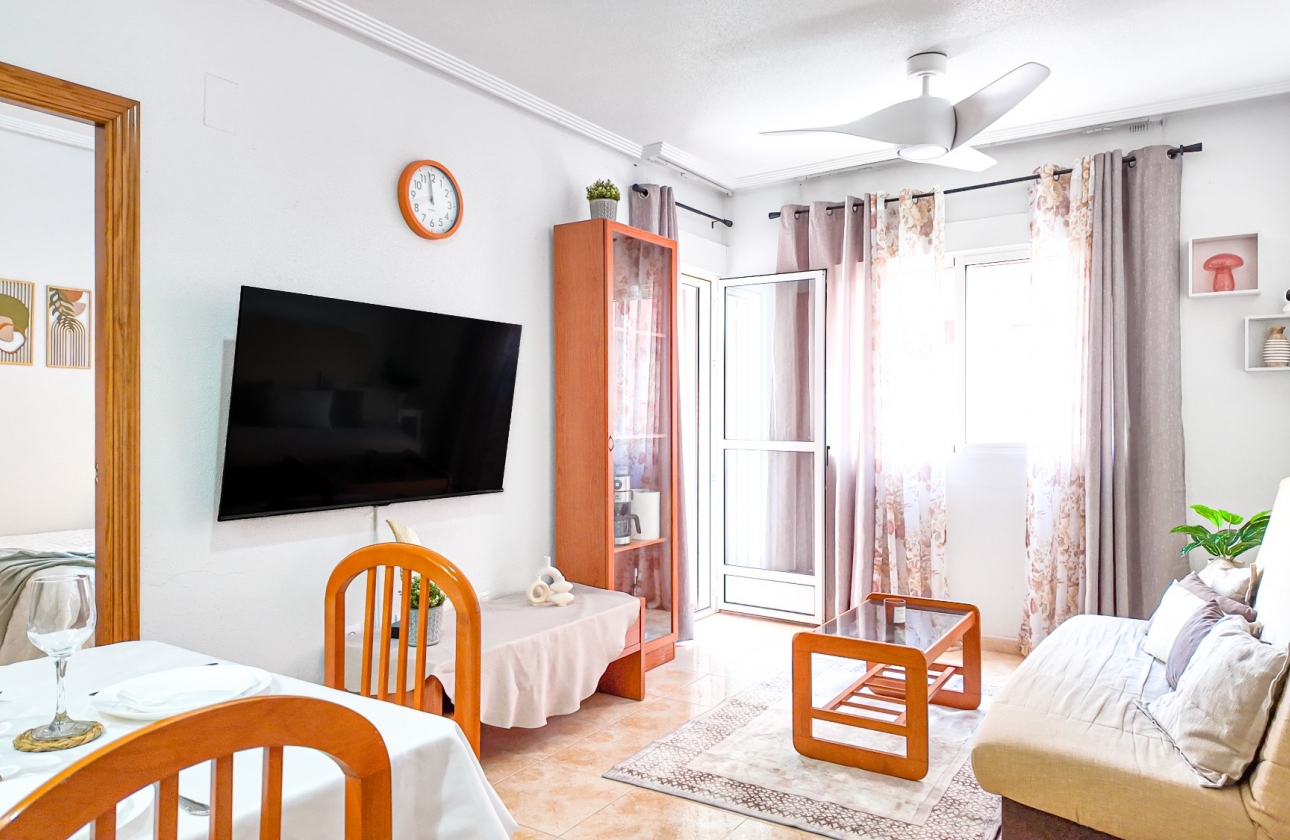 Resale - Apartment - Torrevieja - Parque de las Naciones