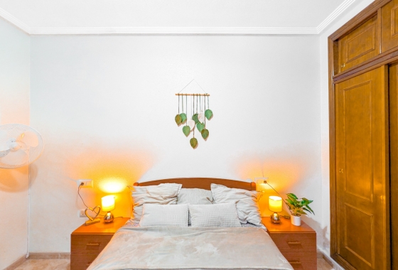 Resale - Apartment - Torrevieja - Parque de las Naciones