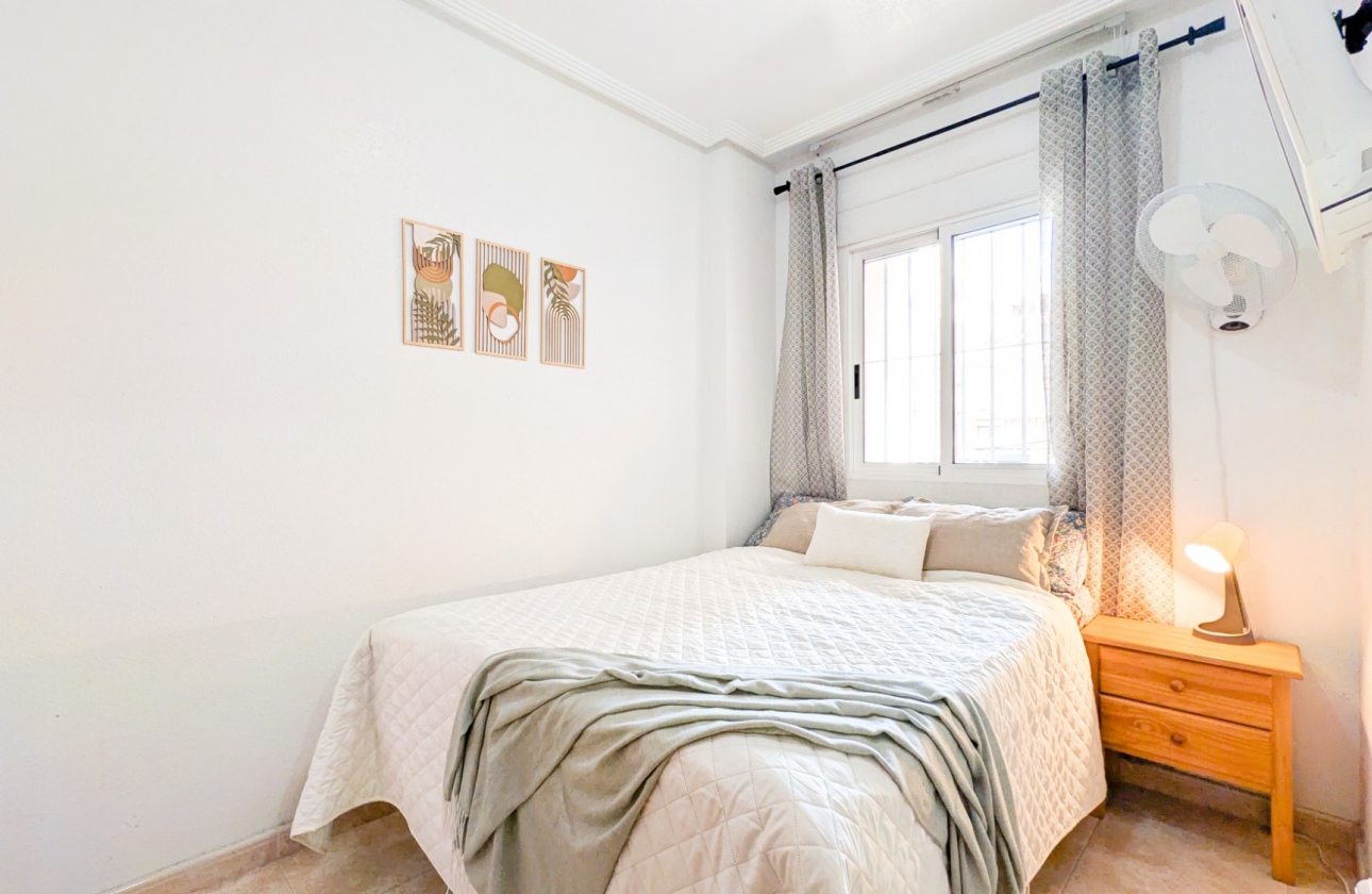 Resale - Apartment - Torrevieja - Parque de las Naciones