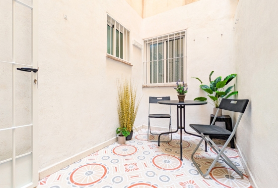 Resale - Apartment - Torrevieja - Parque de las Naciones