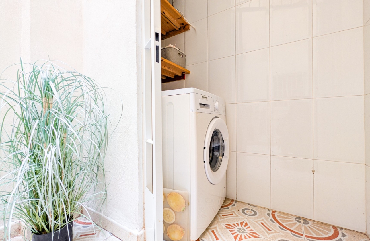 Resale - Apartment - Torrevieja - Parque de las Naciones