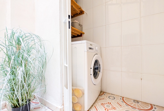 Resale - Apartment - Torrevieja - Parque de las Naciones