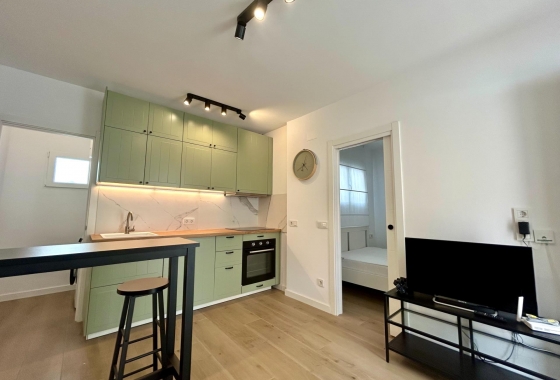 Resale - Apartment - San Miguel de Salinas - Las Filipinas