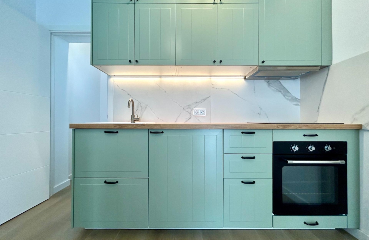 Resale - Apartment - San Miguel de Salinas - Las Filipinas