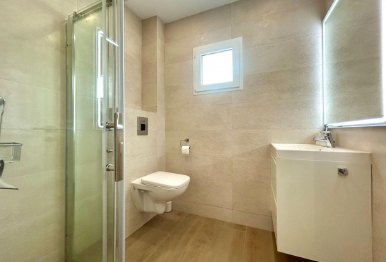 Resale - Apartment - San Miguel de Salinas - Las Filipinas