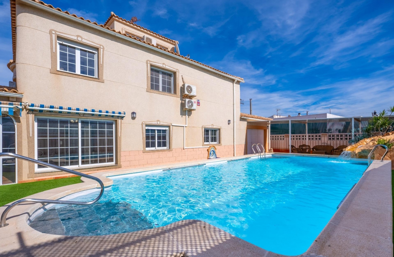 Rynek wtórny - Villa - Torrevieja - El Chaparral