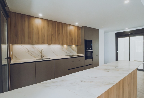 Rynek pierwotny - Penthouse - Redován