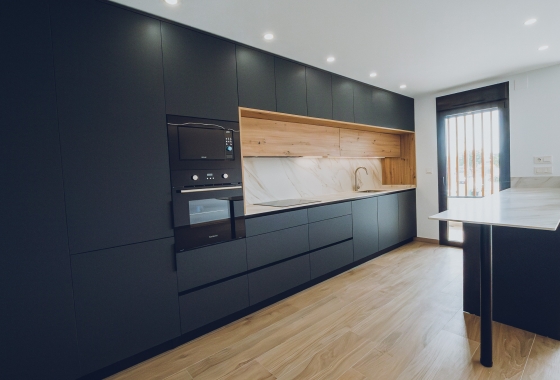 Rynek pierwotny - Penthouse - Redován