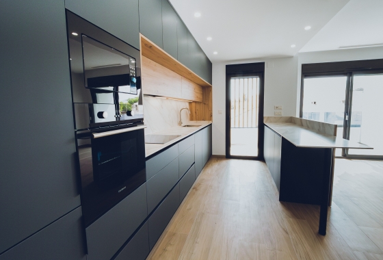 Rynek pierwotny - Penthouse - Redován