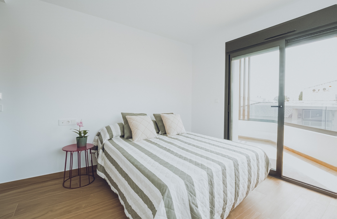 Rynek pierwotny - Penthouse - Redován