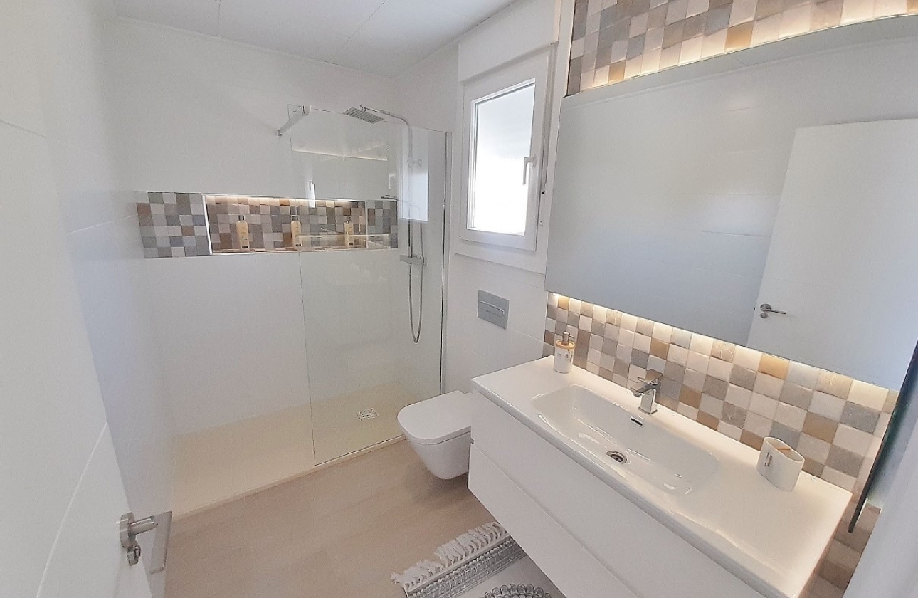 Rynek pierwotny - Szeregowiec - Denia - Avileses