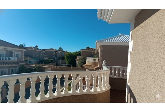 Rynek wtórny - Villa - Torrevieja - Los Altos