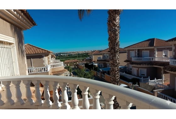 Rynek wtórny - Villa - Torrevieja - Los Altos