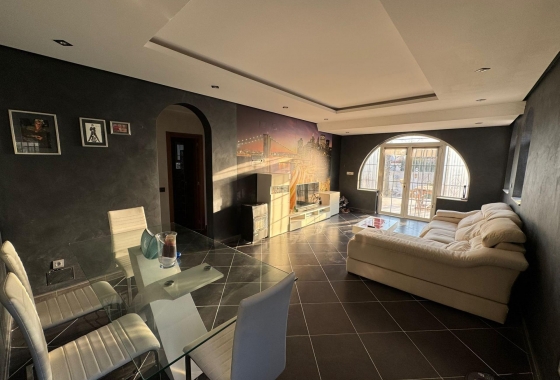 Rynek wtórny - Villa - Torrevieja - San Luis