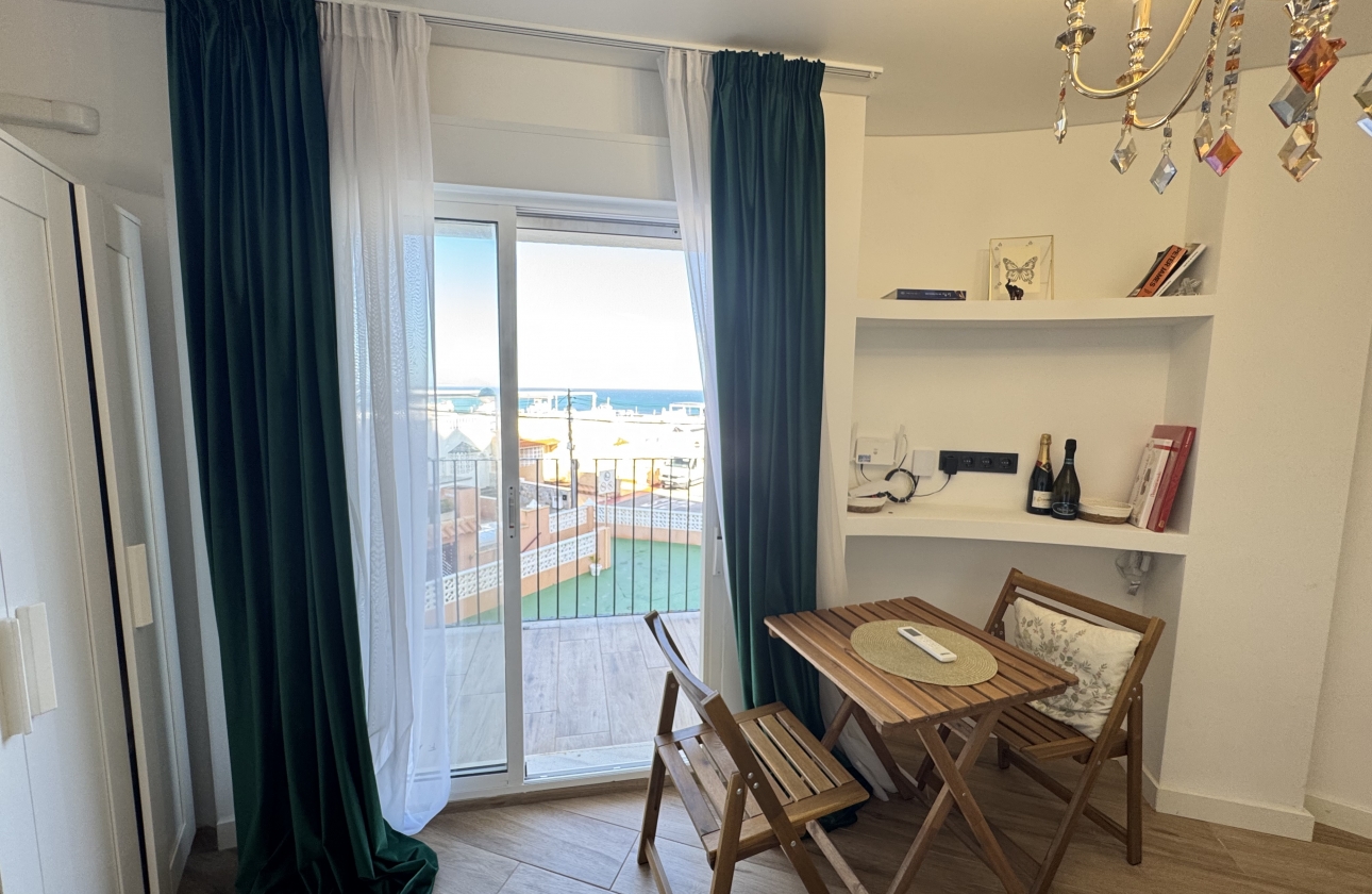 Resale - Apartment - Torrevieja - La Mata