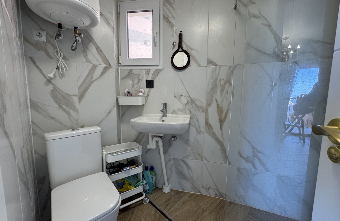 Resale - Apartment - Torrevieja - La Mata