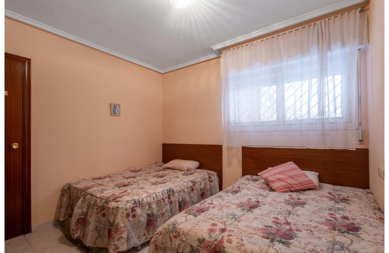 Resale - Apartment - Torrevieja - Centro