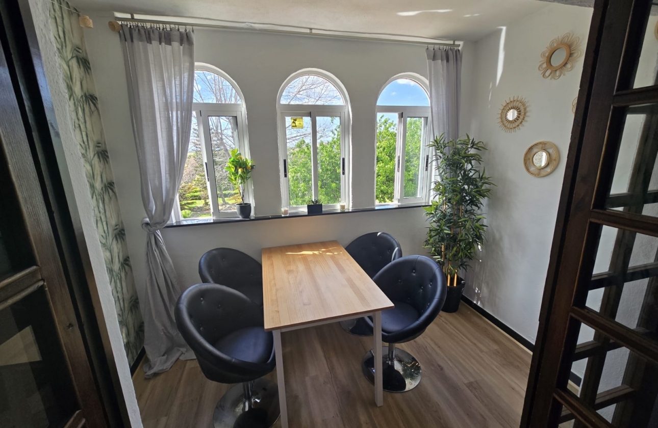 Wynajem długoterminowy - Apartament - Torrevieja - Playa De Los Naufragos