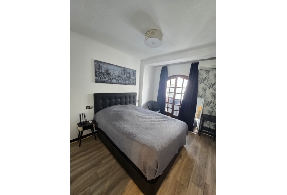 Wynajem długoterminowy - Apartament - Torrevieja - Playa De Los Naufragos