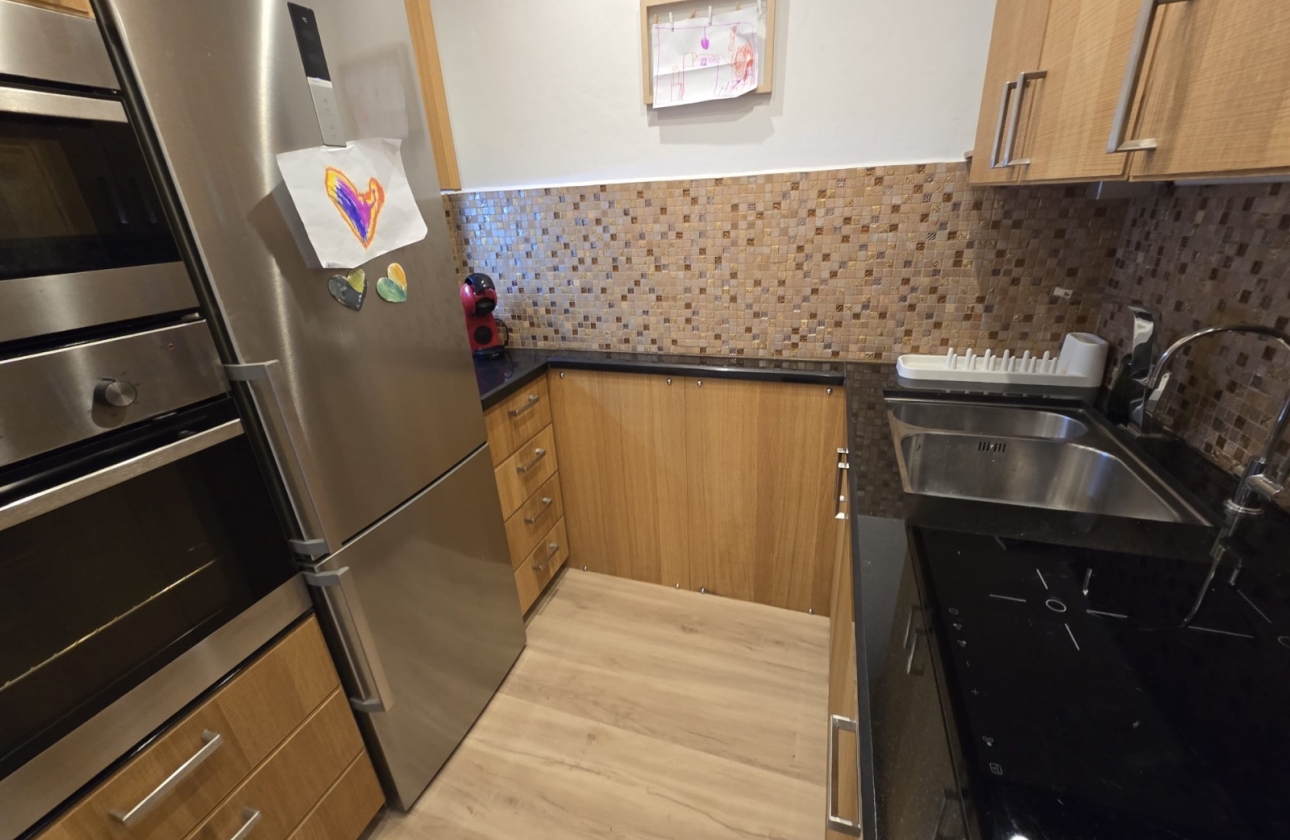 Wynajem długoterminowy - Apartament - Torrevieja - Playa De Los Naufragos