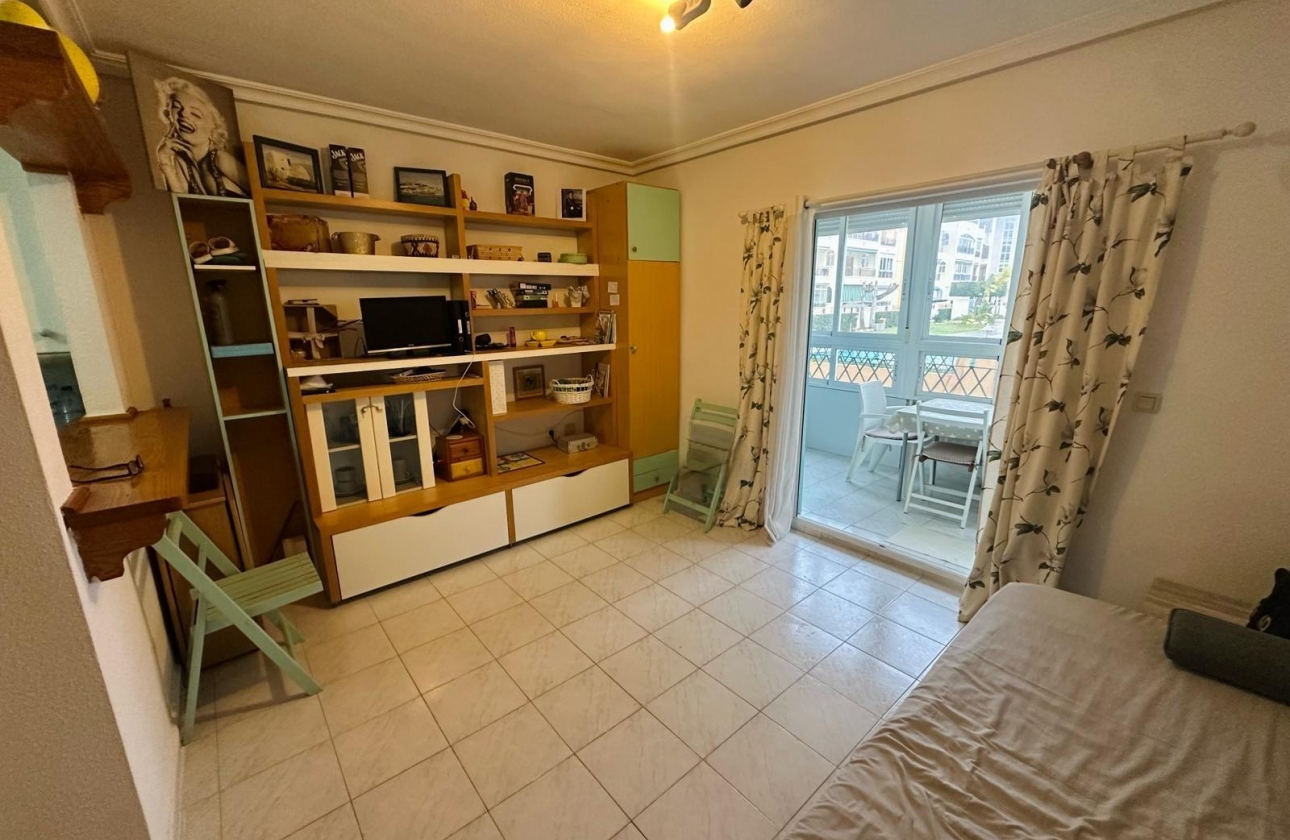 Resale - Apartment - Torrevieja - La Mata