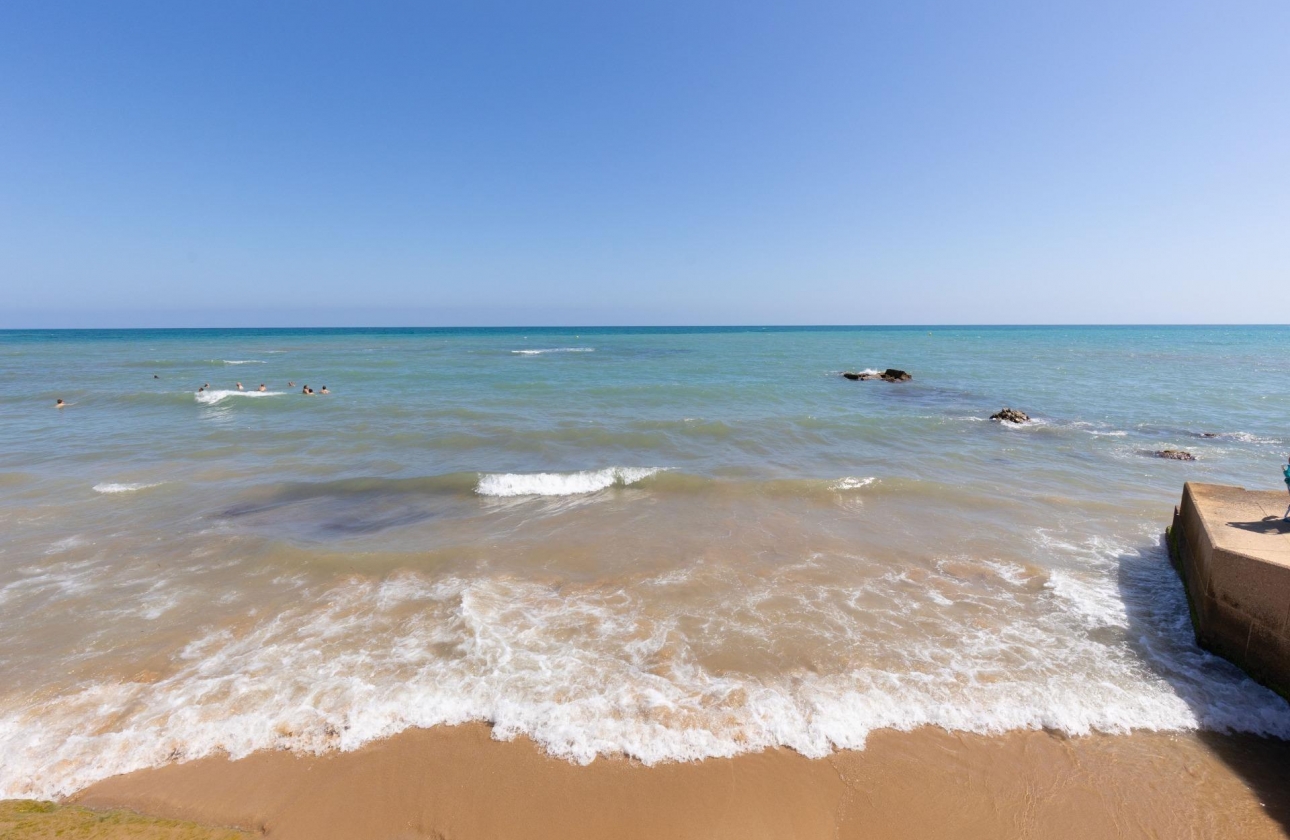 Resale - Apartment - Torrevieja - La Mata