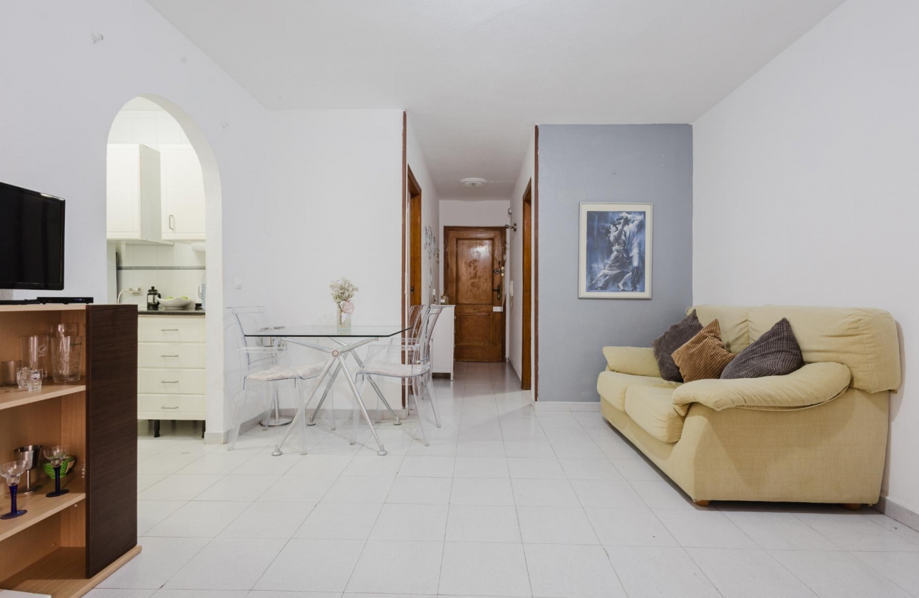 Resale - Apartment - Torrevieja - Acequion