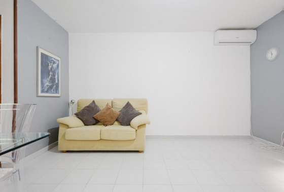 Resale - Apartment - Torrevieja - Acequion