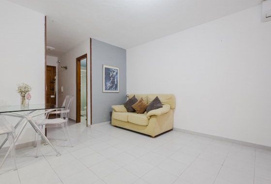Resale - Apartment - Torrevieja - Acequion
