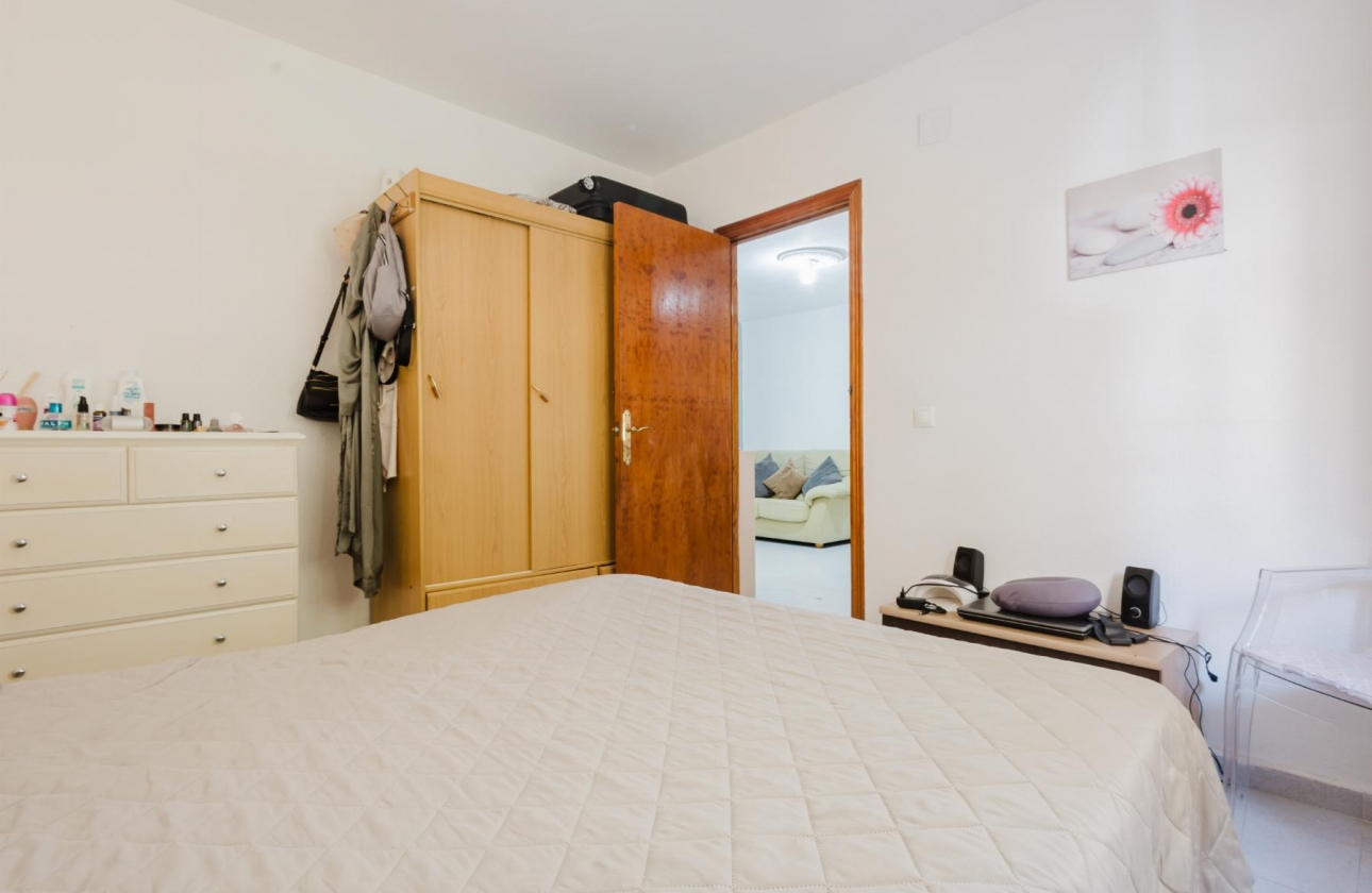 Resale - Apartment - Torrevieja - Acequion